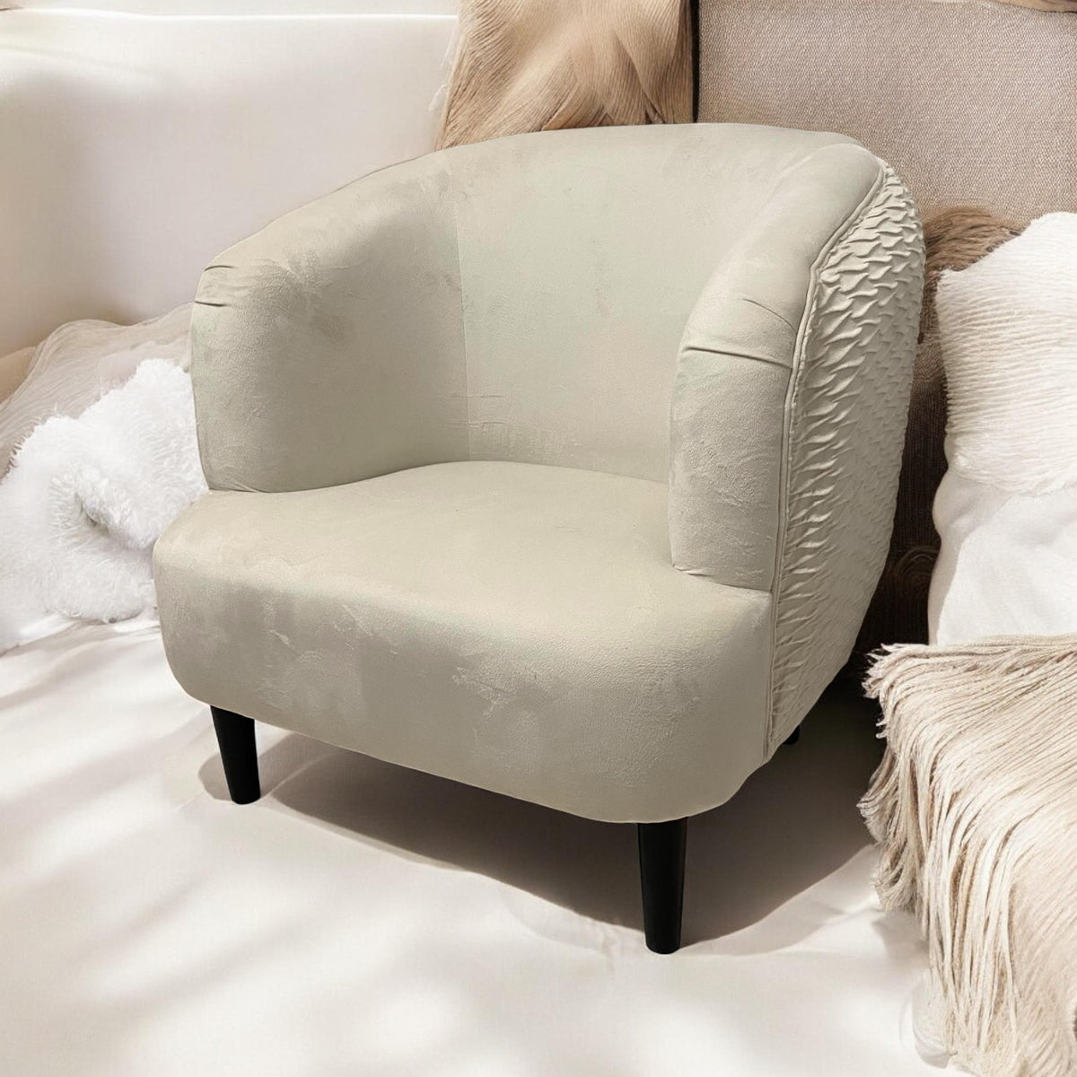 77CM CREAM VELVET ARM CHAIR