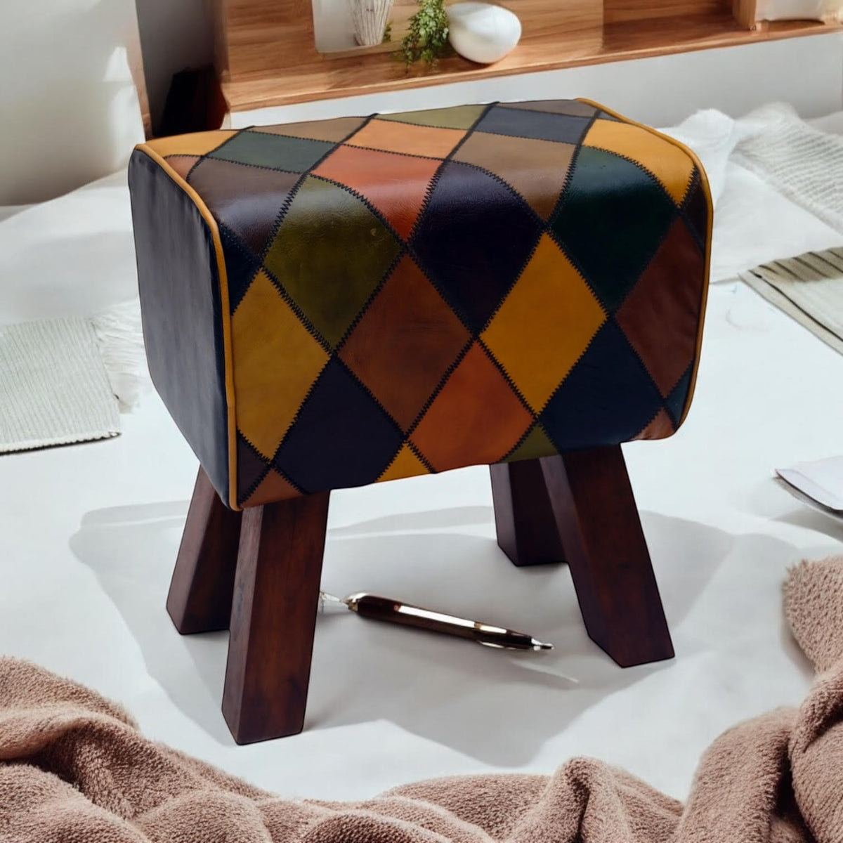 47CM LEATHER STOOL